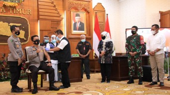 Vaksinasi Tahap II Jatim Menyasar 104 Kelompok
