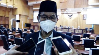 Sempat Tertunda, Rapat DPRD Surabaya Soal Pemberhentian Wali Kota Akhirnya Didok