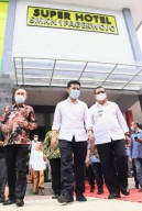 Wagub Emil Resmikan Super Hotel SMK di Kaki Gunung Wilis