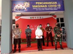 Dua Kali Bupati dan Forkopimda Bojonegoro Disuntik Vaksin, Kondisinya Tetap Sehat dan Bugar