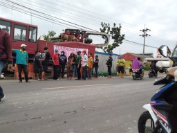 Tuntut Kompensasi, Warga Desa Sembayat Gelar Unjuk Rasa di Lokasi Proyek Pipanisasi PDAM Gresik