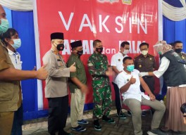 Momen HUT PWI dan HPN 2021, Wartawan Gresik Jalani Vaksinasi Covid-19