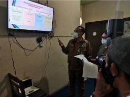 Kunjungi PWI Gresik, Jubir Satgas Covid-19 Gresik Jelaskan Proses Vaksinasi bagi Wartawan