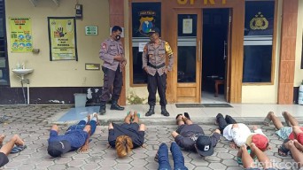 Pesta Miras Belasan Pemuda Karanggeneng Lamongan Digerebek Polisi