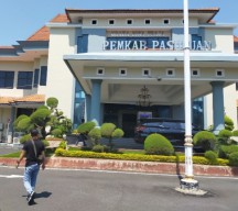 Rehap Lapangan Tenis Jalan Terus, DPRD Pasuruan Mencak-mencak