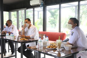 Eri Ajak Unesa Kolaborasi Bangun Kampung Pendidikan di Surabaya