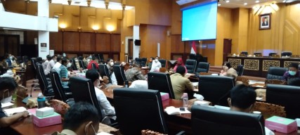 Komisi B DPRD Surabaya Minta SIER Tanggung Jawab ke Warga Soal Limbah Abu