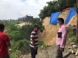 Anggaran Penanganan Longsor Pucem Gresik Sudah Digedok, Pemkab Diminta Segera Eksekusi