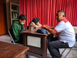 Digerebek Satpol PP Sedang Bercumbu di Kos, Pasangan Remaja Bojonegoro; Saya Hanya Ciuman dan Meraba Pak