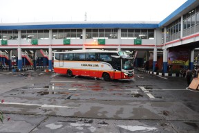 Pembatasan Masa Pandemi Bikin Penumpang di Terminal Bungurasih Anjlok 80 Persen