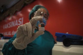 Seribuan Lebih Guru di Kecamatan Kota Ponorogo Telah Selesai Divaksin