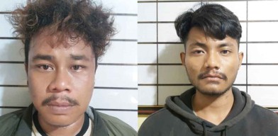 Dua Pemuda Sumenep Gotong Royong Angkut Motor Orang, Kini Dipenjara Polisi