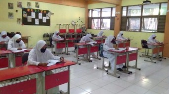 Kelas 6 SD dan Kelas 9 SMP di Bojonegoro Mulai Belajar Tatap Muka di Sekolah