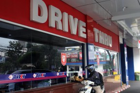 TIKI Kembangkan Layanan Drive Thru di Luar Jakarta