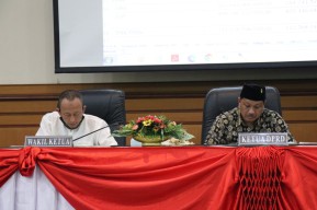 Tim Anggaran Tak Siap "Amunisi", Rapat Evaluasi APBD Gresik Ditunda