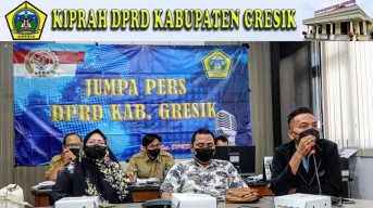 DPRD Gresik : Dispendik Tak Setuju 50% Alokasi BOS untuk Gaji Guru Honorer Non-K2
