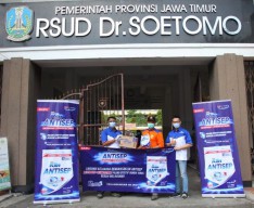 Wings Care Donasikan Deterjen Protection ke 40 Rumah Sakit di Indonesia