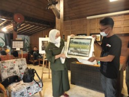 Pameran Foto Jejak Bojonegoro, Bupati Anna Minta JFN Bisa Kerjasama Dengan Pemkab Untuk Bojonegoro Masa Kini