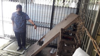 Sidak Toko Makanan, Petugas Dinkes Tulungagung Temukan Kotoran Tikus