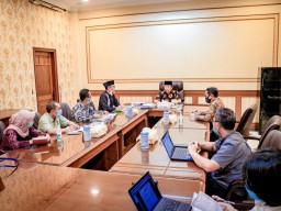 Masih Ada Bantuan Salah Sasaran, Bupati Hendy Ingatkan Dinsos