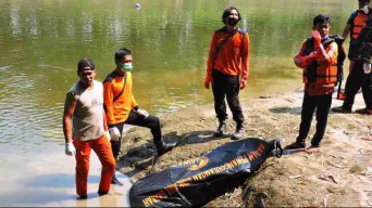 Mayat Lelaki Tanpa Busana Ditemukan Mengambang di Bengawan Solo Ngawi