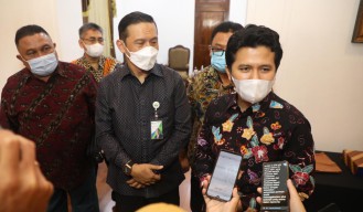 Wagub Emil Siap Dukung Optimalisasi Program Jaminan Sosial Ketenagakerjaan di Jatim