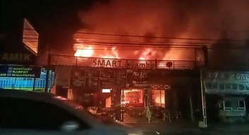 Rumah Makan di Babat Lamongan Meledak dan Terbakar