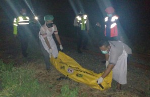 Diduga Mabuk, Pria ini Tertabrak Kereta Api di Perlintasan Desa Ketapang, Kecamatan Tanggulangin