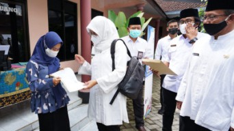 Berkat Jemput Bola, Ribuan Izin Usaha Mikro dan Pengurusan Adminduk Warga Banyuwangi Terlayani Cepat