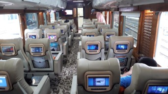 Selama Ramadan KAI Tetap Jalankan KA Sesuai Protokol Kesehatan