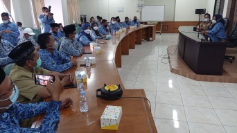 Wabup Gresik Ingin Berkantor di Balai Desa