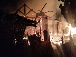 Akibat Lupa Matikan Tungku Api, Gabah dan Ayam Ternak Ludes Terpanggang