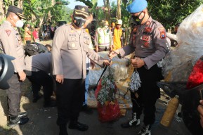 Lebaran, Polisi Amankan 59 Balon Udara Tanpa Awak dan Ribuan Petasan