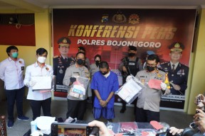 Dengan Foto Bugil Pelanggan, Tukang Servis Laptop di Bojonegoro Minta Jatah Servis Kejantanan dan Uang Rp 10 Juta