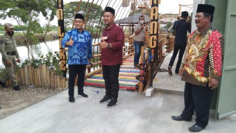 Gresik Wisata Twin Lake Kemangi Ala Nuansa Jepang 