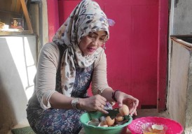 Polisi Selidiki Temuan Telur Ayam Diduga Palsu di Kediri