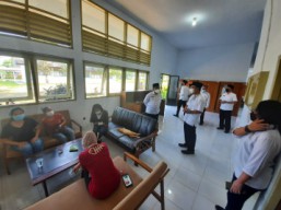 Cek Kondisi Pekerja Migran, Wabup Sugirah Datangi Lokasi Karantina