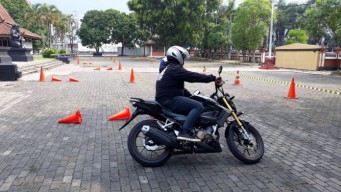 Biker Malang Antusias Ikuti Tes Ride Honda All New CB150R StreetFire