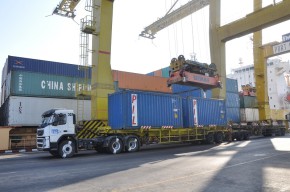 Pelindo III dan Krakatau Bandar Steel Kerja Sama Penguatan Infrastruktur Logistik