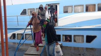 Ratusan Santri Sidogiri Asal Bawean Hari Ini Kembali Ke Ponpes