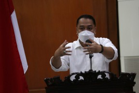 Covid-19 Melonjak, Wali Kota Surabaya Keluarkan SE Penerimaan Kunjungan Kerja