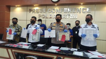 Polda Jatim Bongkar Bisnis Penjualan Ijazah Palsu, 2 Orang Jadi Tersangka