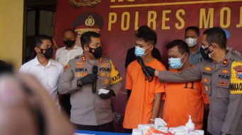 28 Ribu Pil Koplo dan Dua Pengedar Diamankan Polres Mojokerto