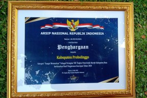 Pemkab Probolinggo Raih Penghargaan Kearsipan