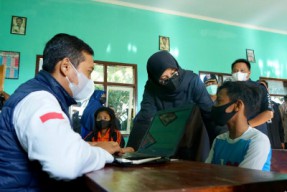 PPDB Dimulai, Bupati Banyuwangi Tugaskan Guru Jemput Pelajar Kurang Mampu untuk Daftar Sekolah