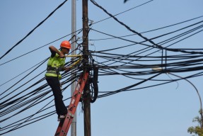 PLN UID Jatim Targetkan Elektrifikasi 100 Persen Dengan Aliri Listrik di 13 Desa Tersisa