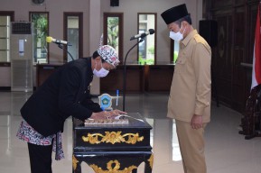 Bupati Yuhronur Ajak Kepala Sekolah di Lamongan Adaptif dan Variatif Dalam Mendidik Siswa