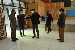 Tak Mau Warganya Terlantar, Wali Kota Surabaya Siapkan RS Darurat di Kelurahan