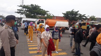 Dari Ribuan Pabrik di Gresik, Baru Satu Yang Siap Melaksanakan Program Vaksinasi Gotong Royong