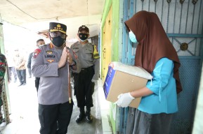 Kapolri Sebut 475.420 Paket dan 2.471.217 Kg Beras Tersalurkan ke Warga Selama PPKM Darurat